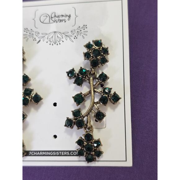 Green Rhinestone Crystal Flower Chandelier Dangle Earrings Antiqued Gold Tone - Picture 5 of 8